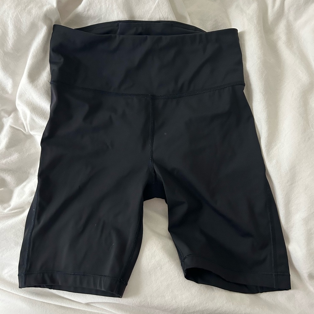 Athleta ultimate stash 7 inch biker short